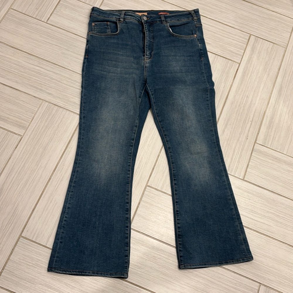 Pilcro Women’s wide leg jeans